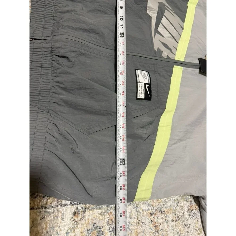NIKE Windbreaker‎ Jacket Womens Large Gray Reflective Oversized Full Zip NEW